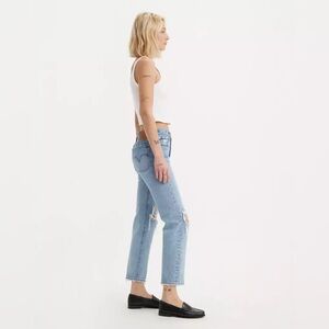 Levi's Premium Wedgie Straight Jeans 26 Medium Wash Distressed 100% Cotton Denim